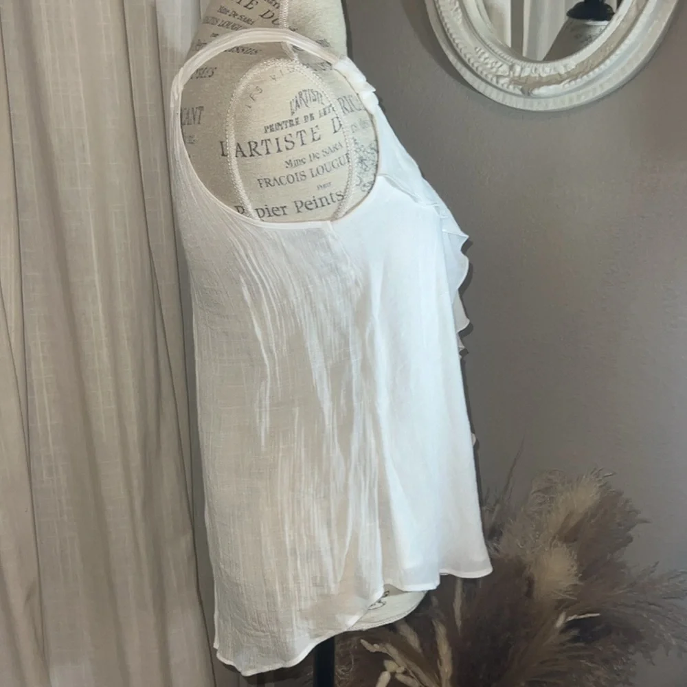 A. Byer white sleeveless women’s blouse lightweight ruffle shirt Small - Picture 5 of 9